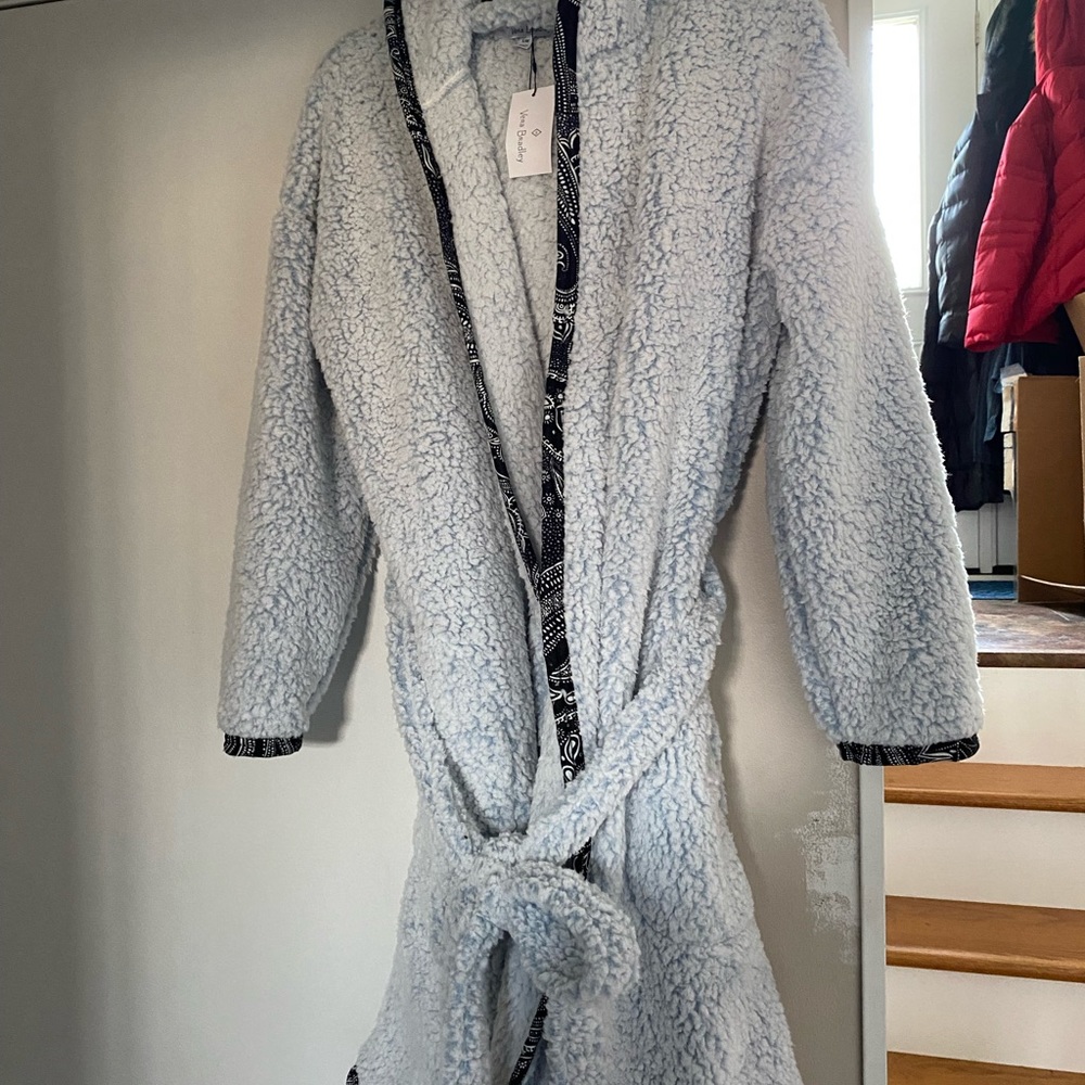 NWT knee length hooded Vera Bradley robe with pockets
